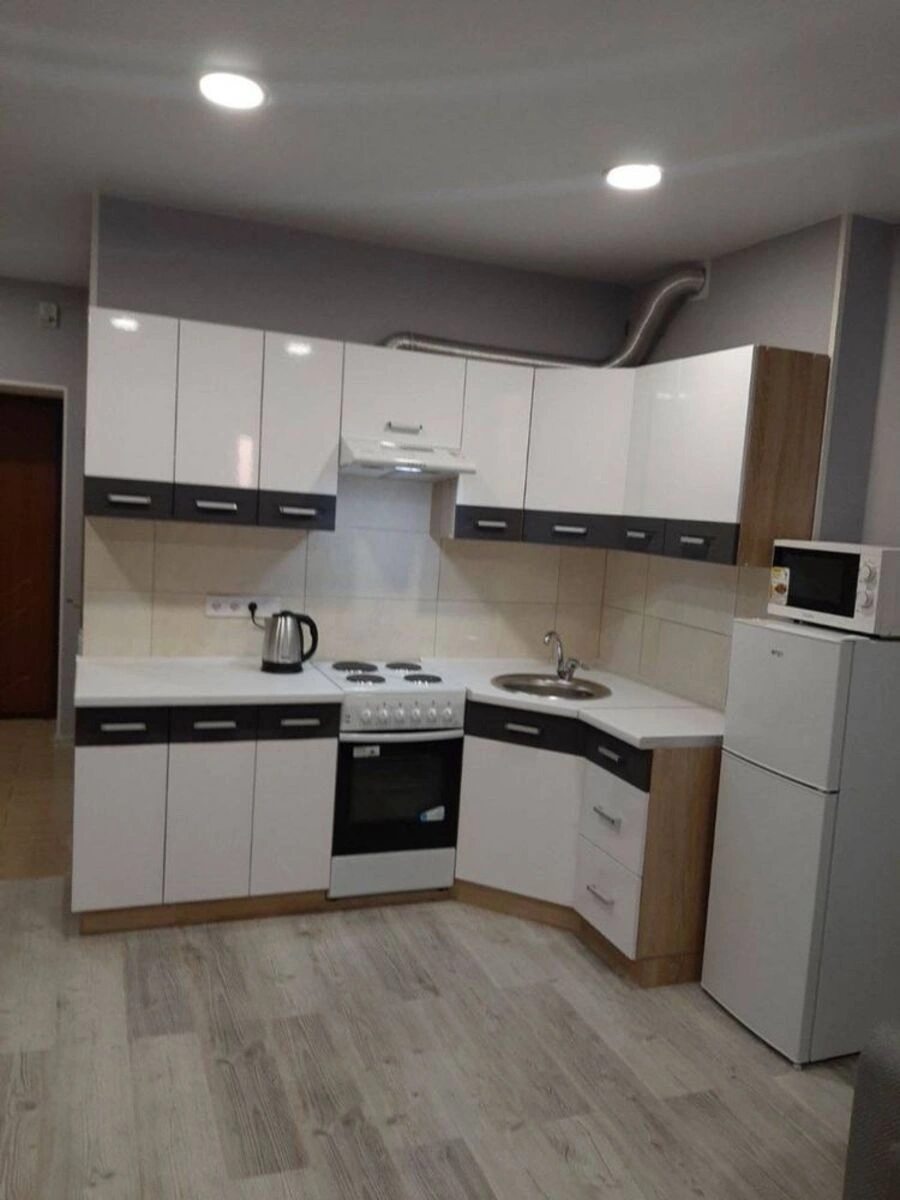 Продаж квартири 1 кімната, 34 m², 10 пов./12 поверхів. 8, Павла Чубинського вул., Софіївська Борщагівка. 