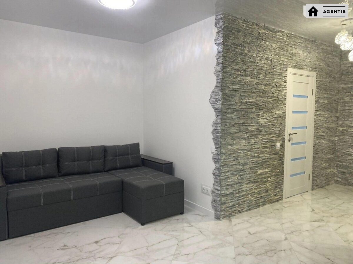 Сдам квартиру 1 комната, 50 m², 19 эт./25 этажей. 7, Богдановская 7, Киев. 