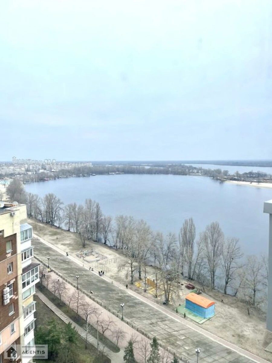 Сдам квартиру 3 комнаты, 128 m², 14 эт./25 этажей. 12, Володимира Івасюка просп. (Героїв Сталінграда), Киев. 