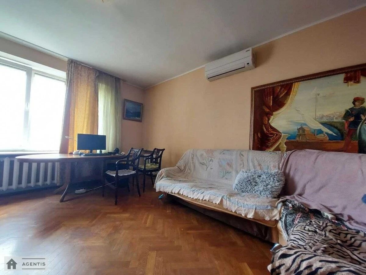 Apartment for rent 3 rooms, 84 m², 16th fl./16 floors. 9, Lesi Ukrayinky 9, Kyiv. 