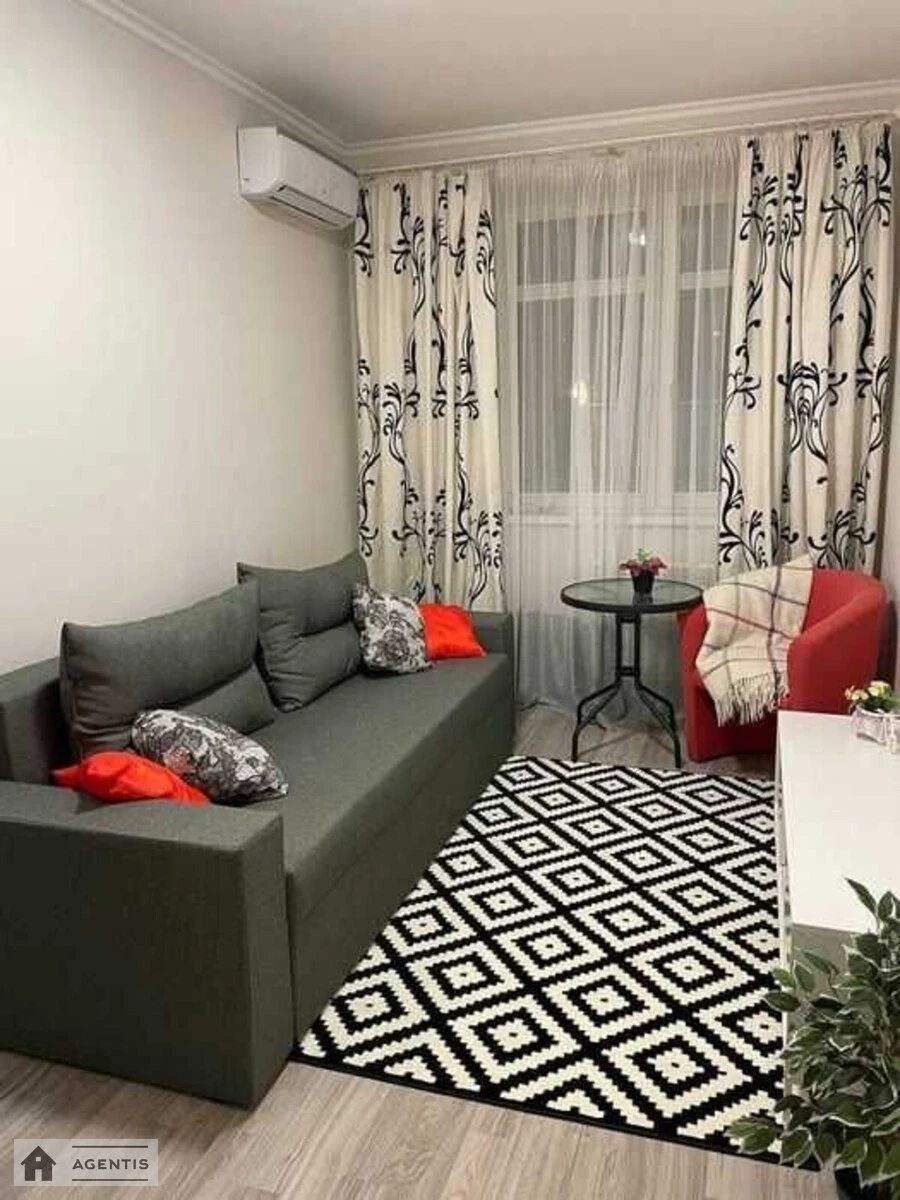 Apartment for rent 1 room, 28 m², 14th fl./15 floors. 17, Maksyma Kryvonosa vul., Kyiv. 