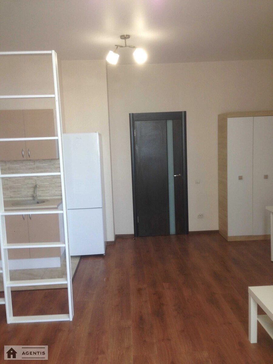 Сдам квартиру 1 комната, 41 m², 7 эт./25 этажей. 16, Нагорная 16, Киев. 