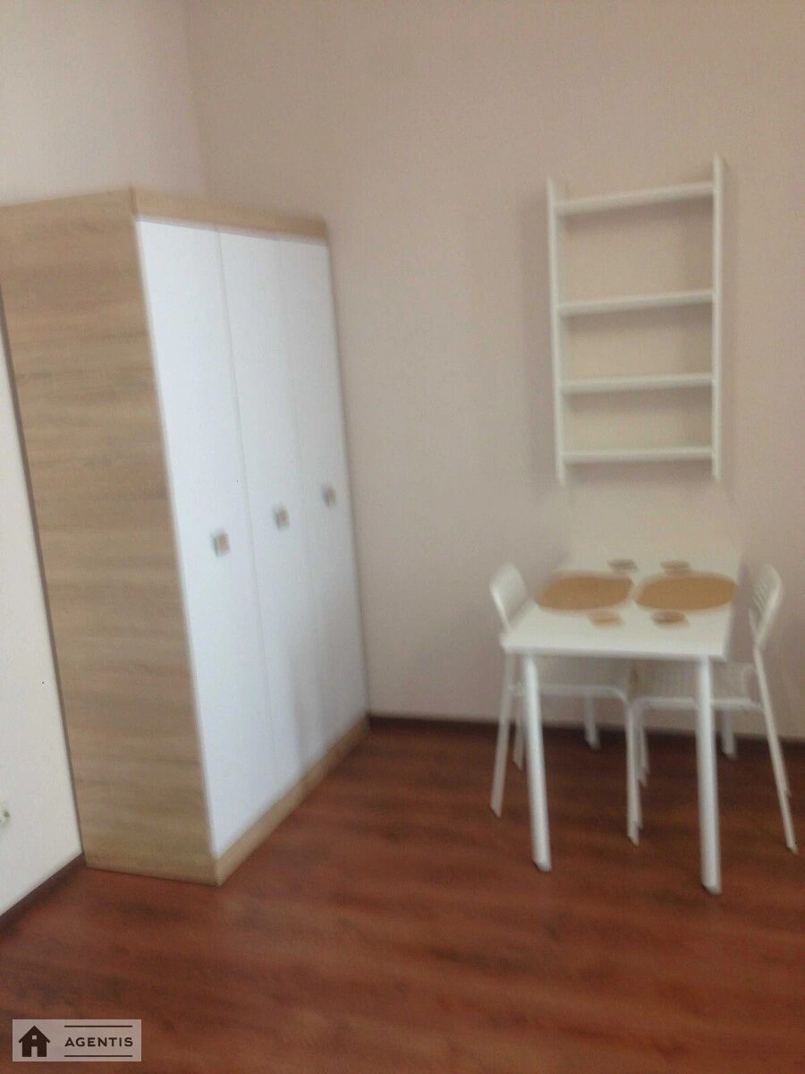 Сдам квартиру 1 комната, 41 m², 7 эт./25 этажей. 16, Нагорная 16, Киев. 