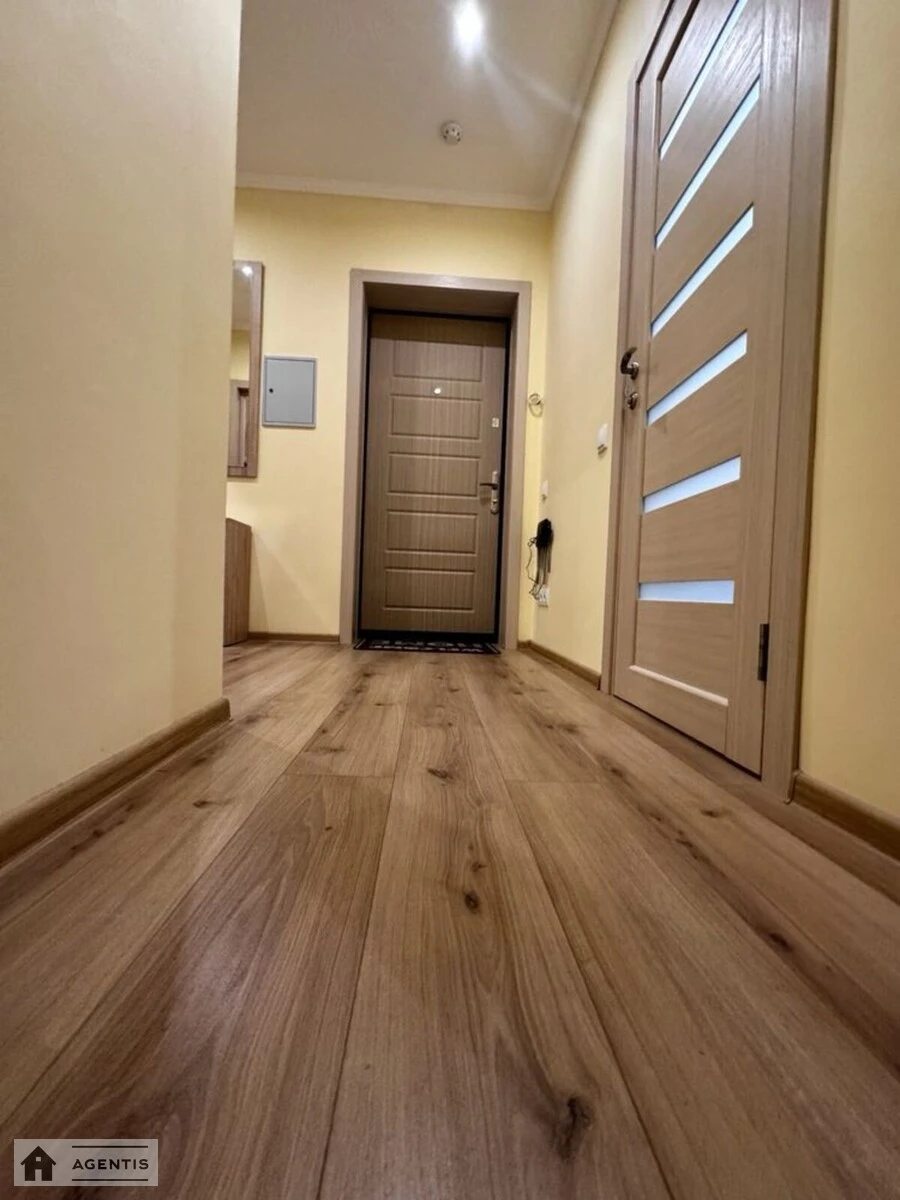 Apartment for rent 1 room, 45 m², 4th fl./25 floors. 1, Obolonskiy 1, Kyiv. 