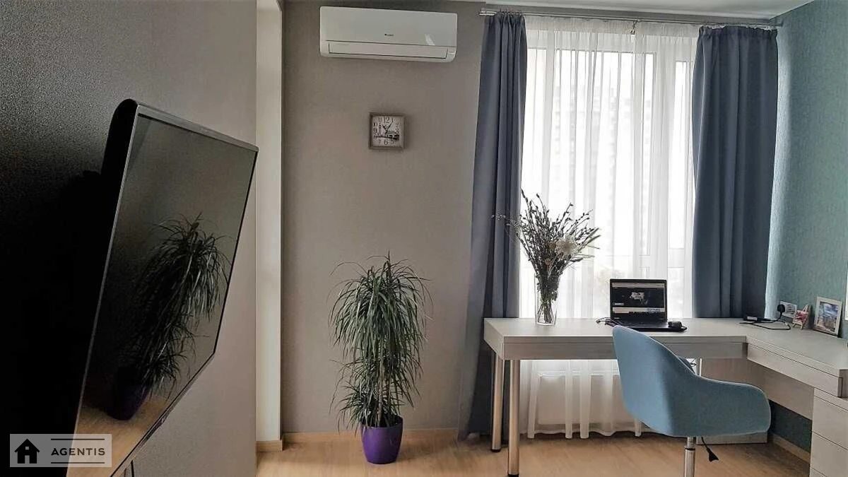 Apartment for rent 1 room, 42 m², 18th fl./24 floors. 2, Osokorska 2, Kyiv. 