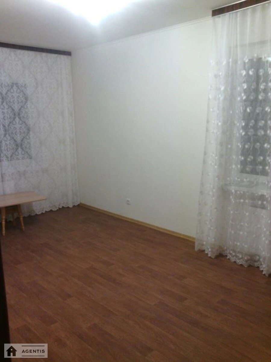 Сдам квартиру 2 комнаты, 58 m², 7 эт./24 этажа. 85, Юлії Здановської вул. (Михайла Ломоносова), Киев. 