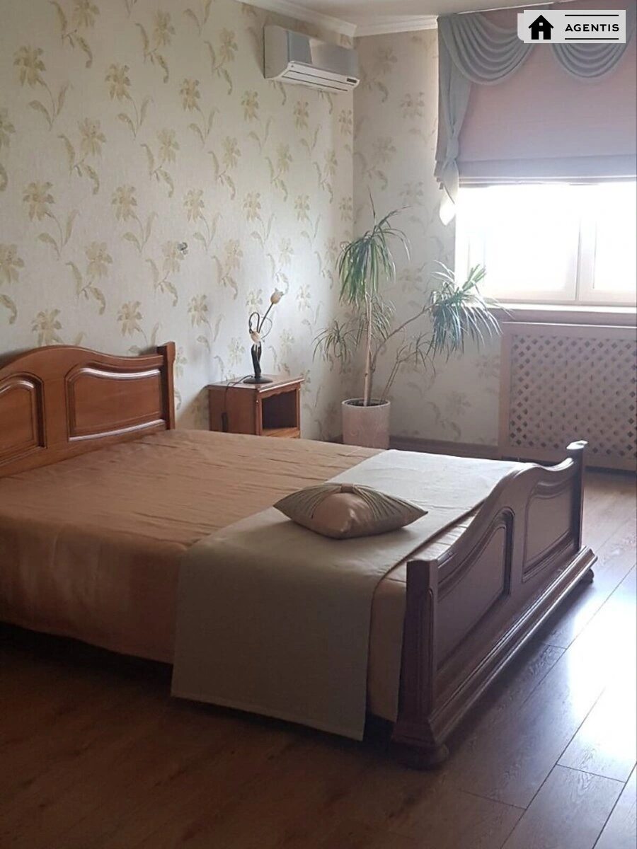 Сдам квартиру 2 комнаты, 74 m², 17 эт./25 этажей. 3, Миколи Бурачека вул. (Левітана), Киев. 