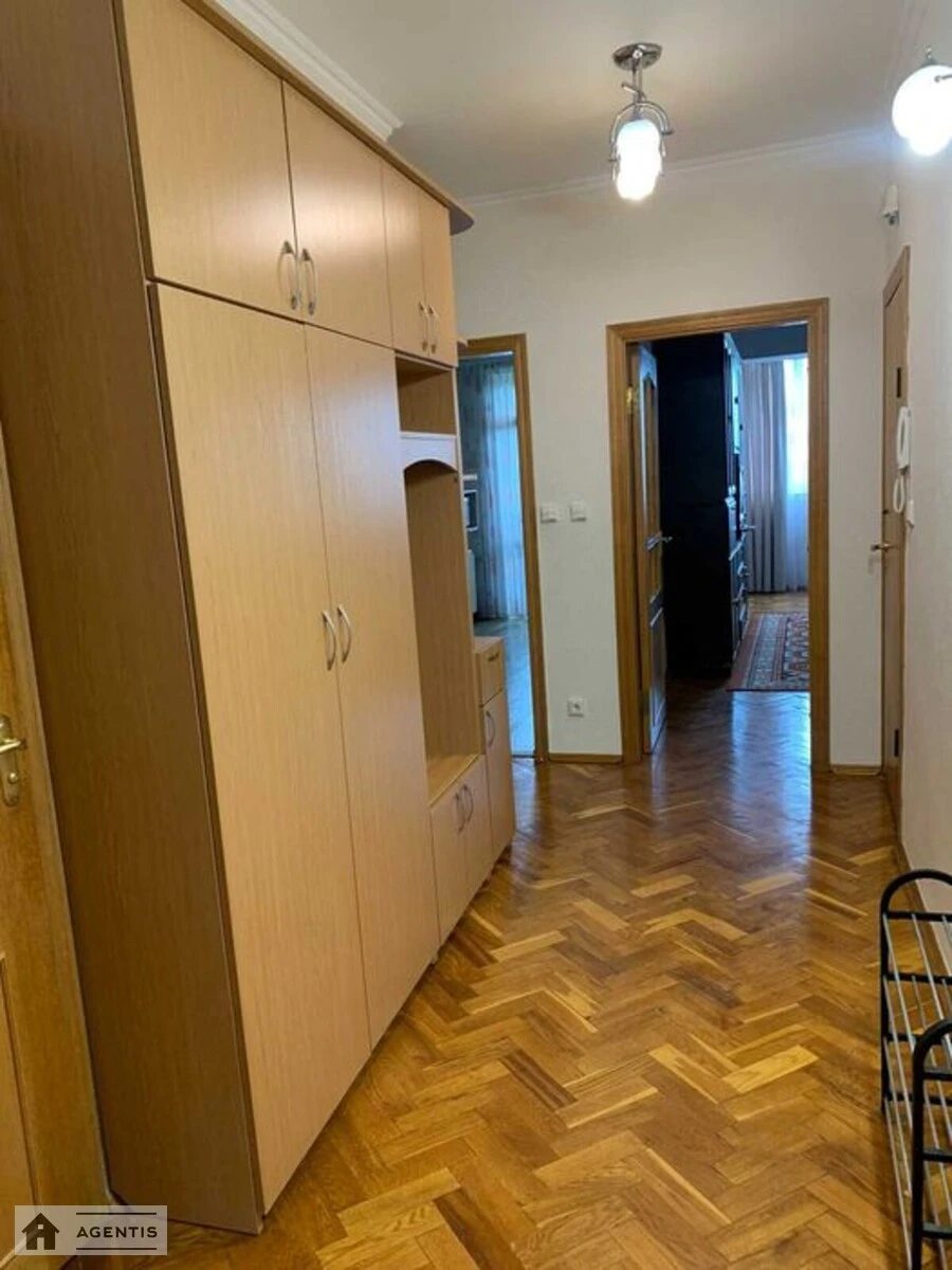 Apartment for rent 2 rooms, 60 m², 6th fl./12 floors. 4, Petra Bolbochana vul. Komandarma Kamenyeva, Kyiv. 