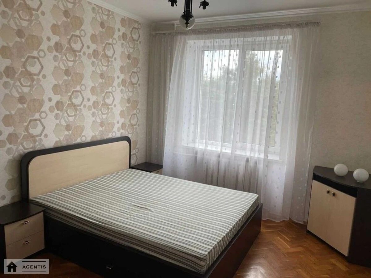 Apartment for rent 2 rooms, 60 m², 6th fl./12 floors. 4, Petra Bolbochana vul. Komandarma Kamenyeva, Kyiv. 