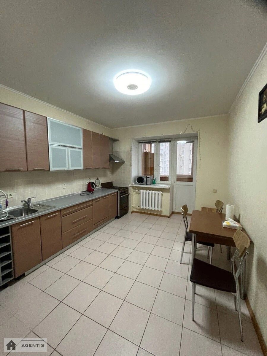 Сдам квартиру 2 комнаты, 80 m², 10 эт./22 этажа. 24, Срибнокильская 24, Киев. 