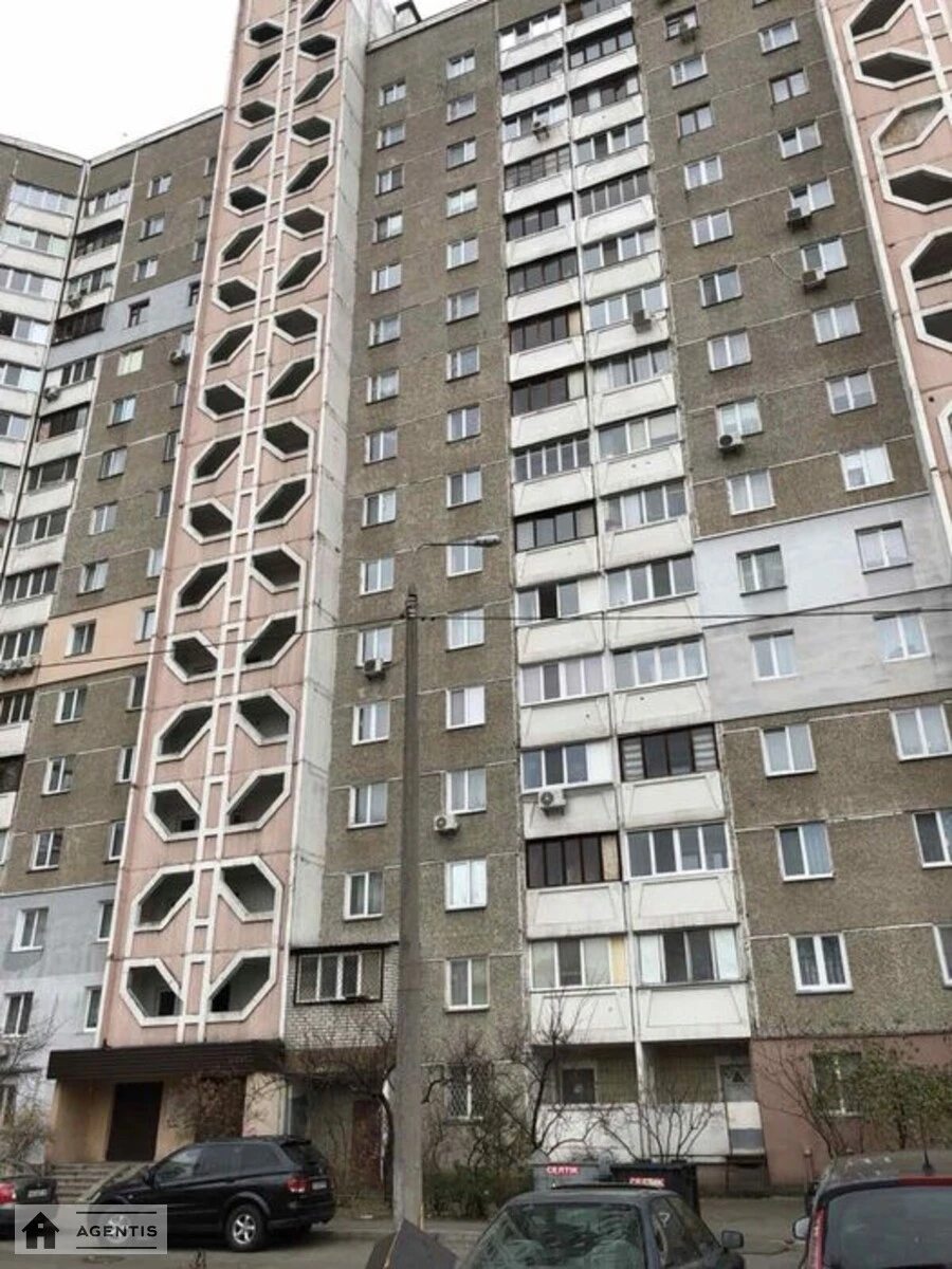 Сдам квартиру 3 комнаты, 75 m², 8 эт./16 этажей. 83, Оноре де Бальзака вул., Киев. 