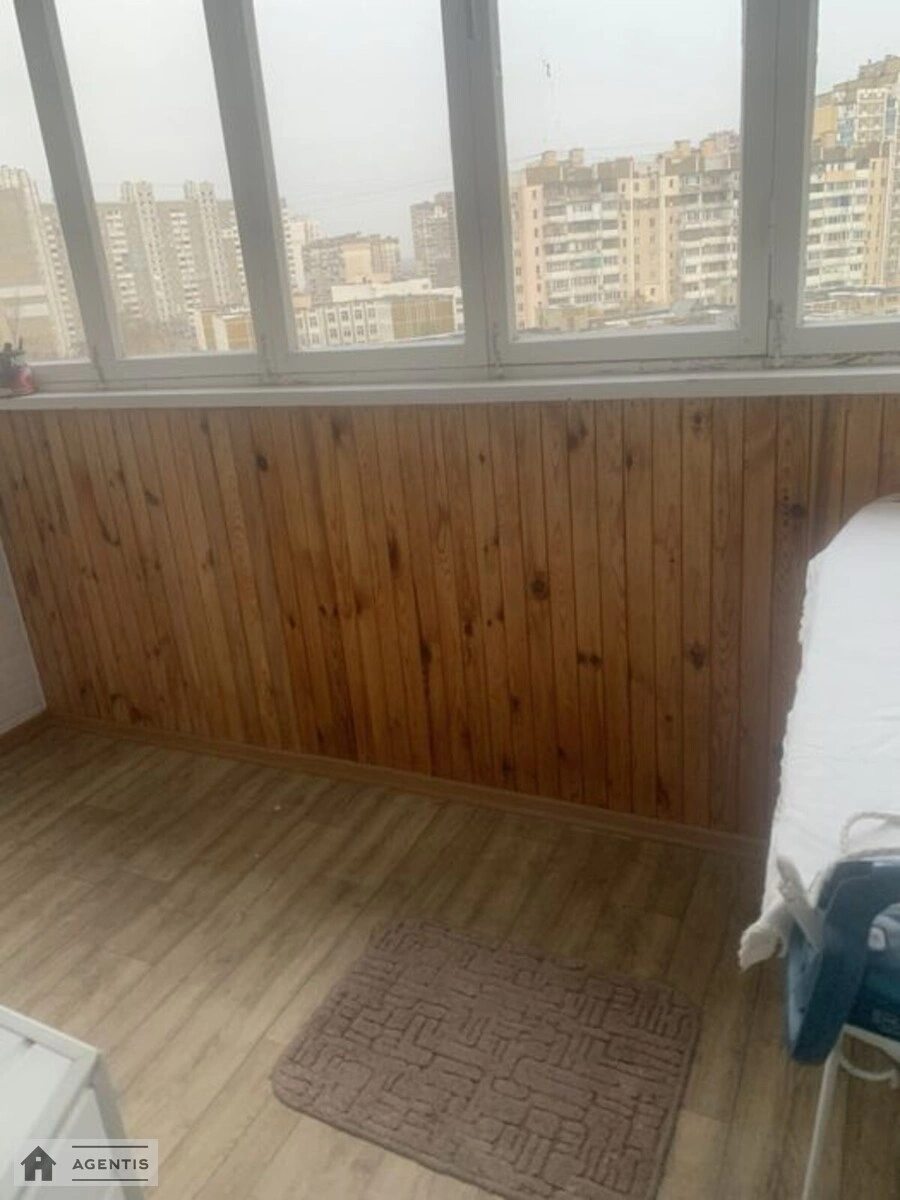 Сдам квартиру 3 комнаты, 75 m², 8 эт./16 этажей. 83, Оноре де Бальзака вул., Киев. 