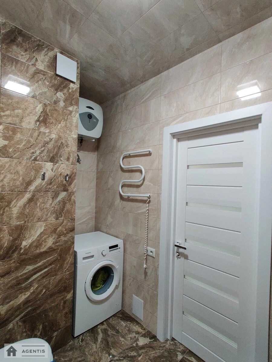 Сдам квартиру 1 комната, 38 m², 18 эт./25 этажей. 3, Олени Пчілки вул., Киев. 