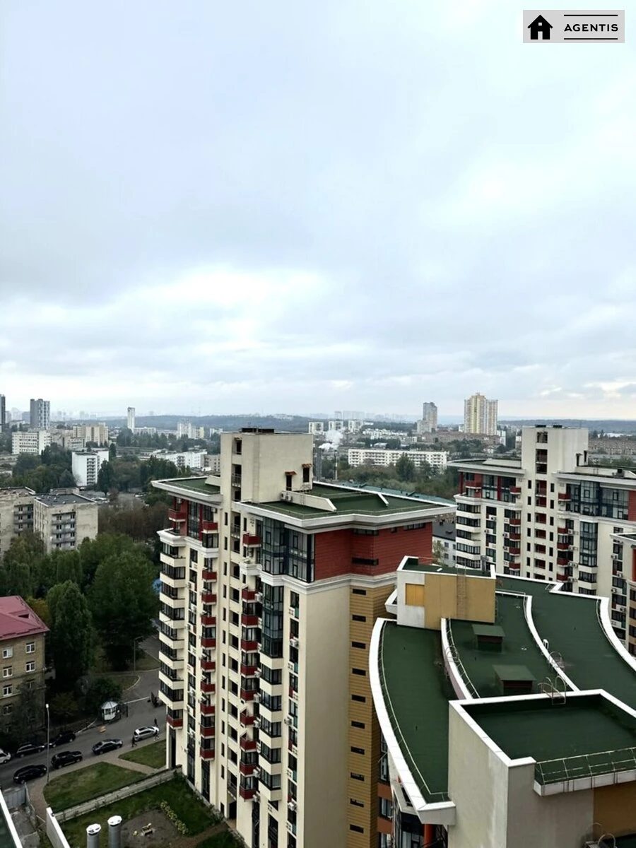 Сдам квартиру 4 комнаты, 190 m², 18 эт./18 этажей. 71, Юлії Здановської вул. (Михайла Ломоносова), Киев. 