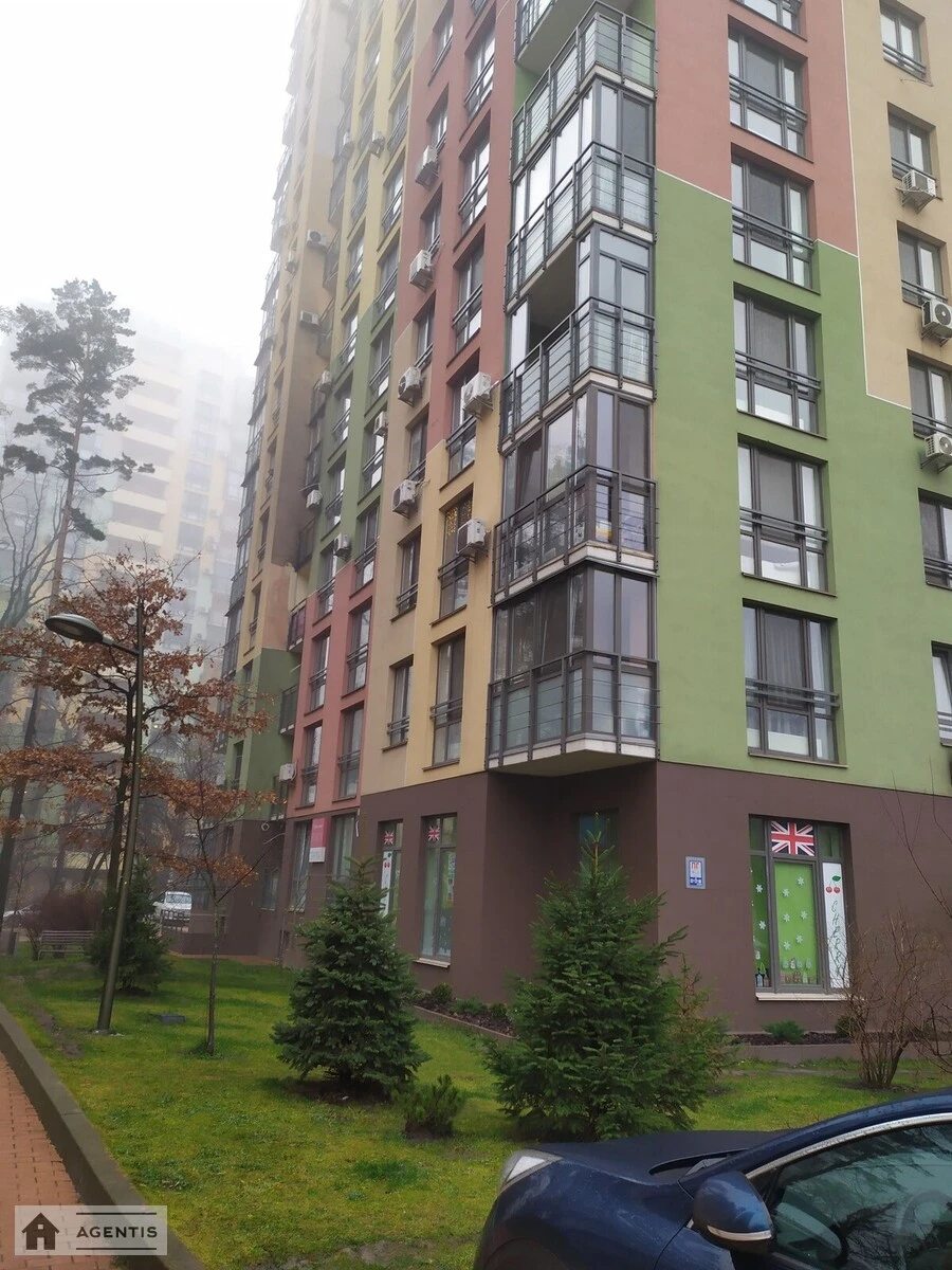 Сдам квартиру 1 комната, 38 m², 10 эт./16 этажей. Анатолія Петрицького вул., Киев. 