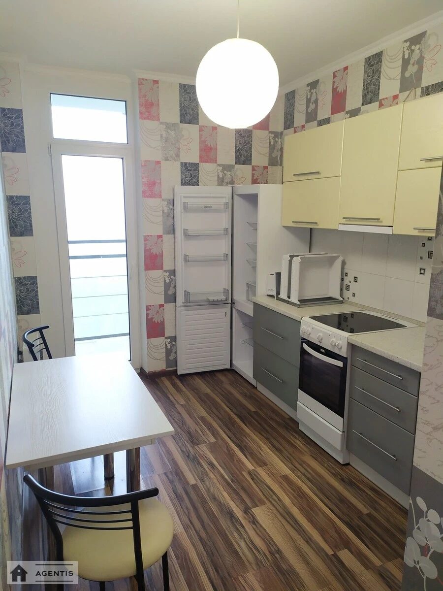 Сдам квартиру 1 комната, 38 m², 10 эт./16 этажей. Анатолія Петрицького вул., Киев. 