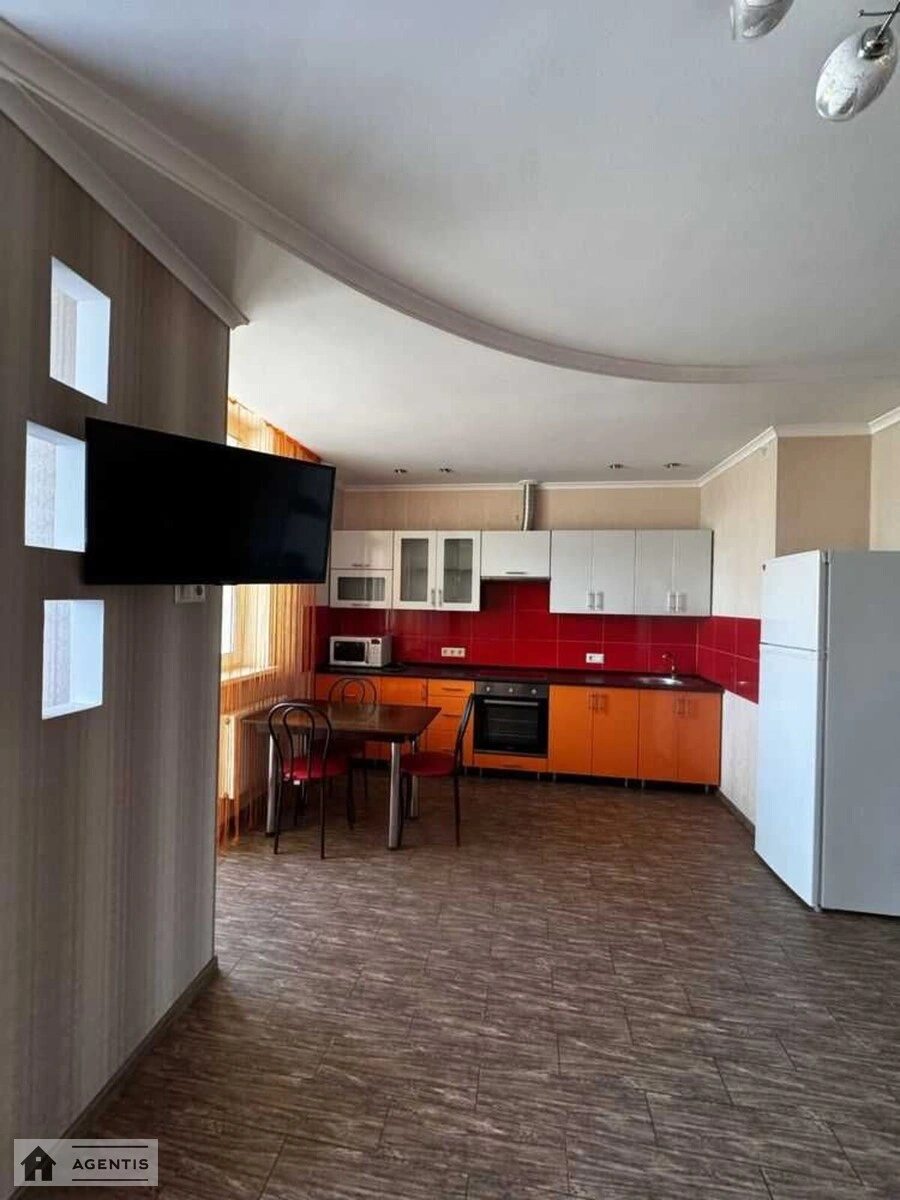 Сдам квартиру 1 комната, 44 m², 4 эт./24 этажа. 2, Якуба Коласа 2, Киев. 