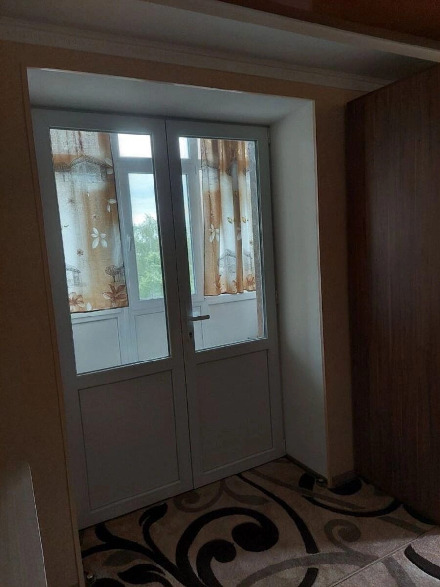 Apartments for sale 1 room, 32 m², 4th fl./5 floors. Kropyvnytskyy. 