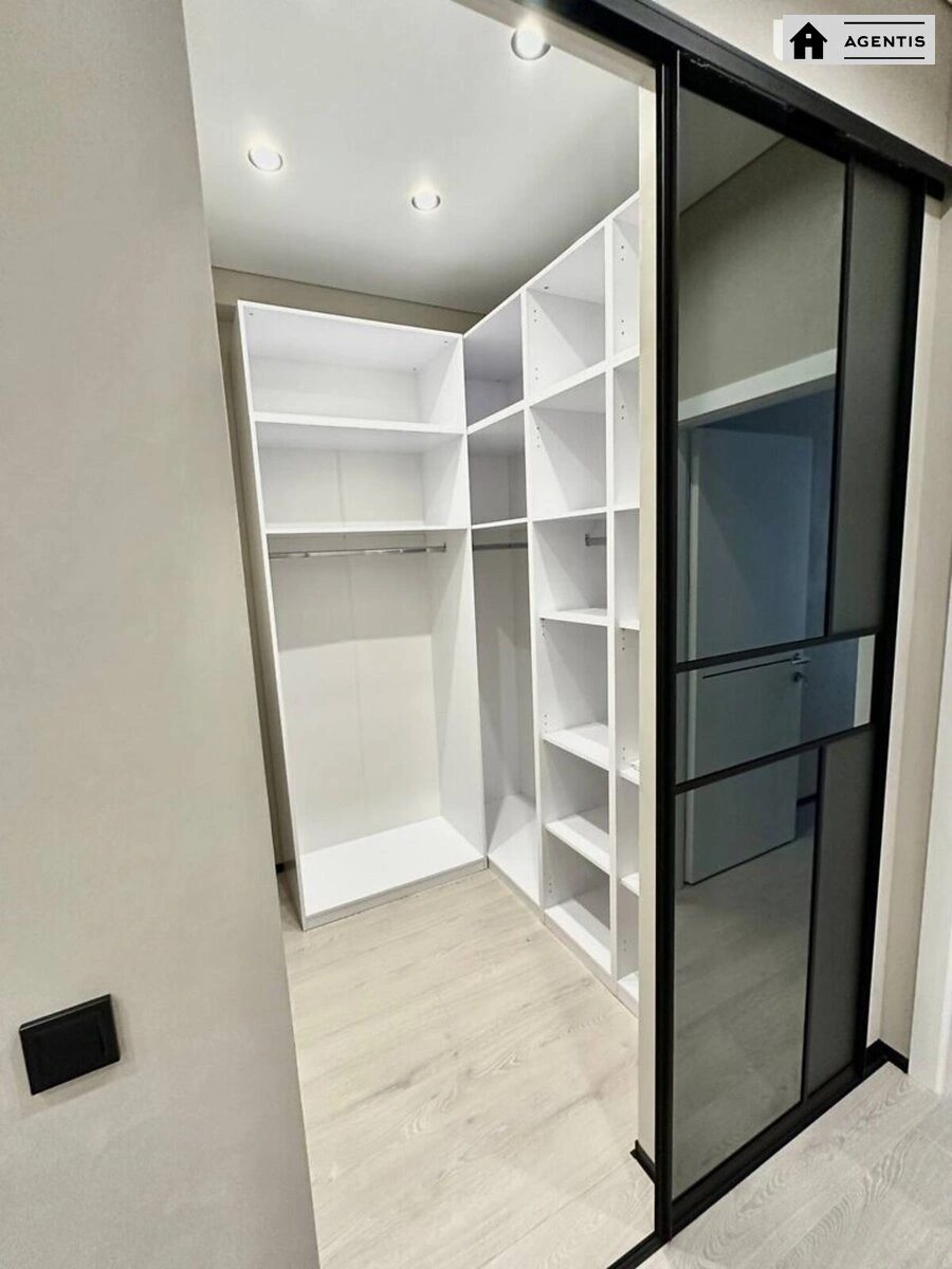 Сдам квартиру 1 комната, 51 m², 11 эт./19 этажей. 26, Михайла Максимовича вул. (Онуфрія Трутенка), Киев. 