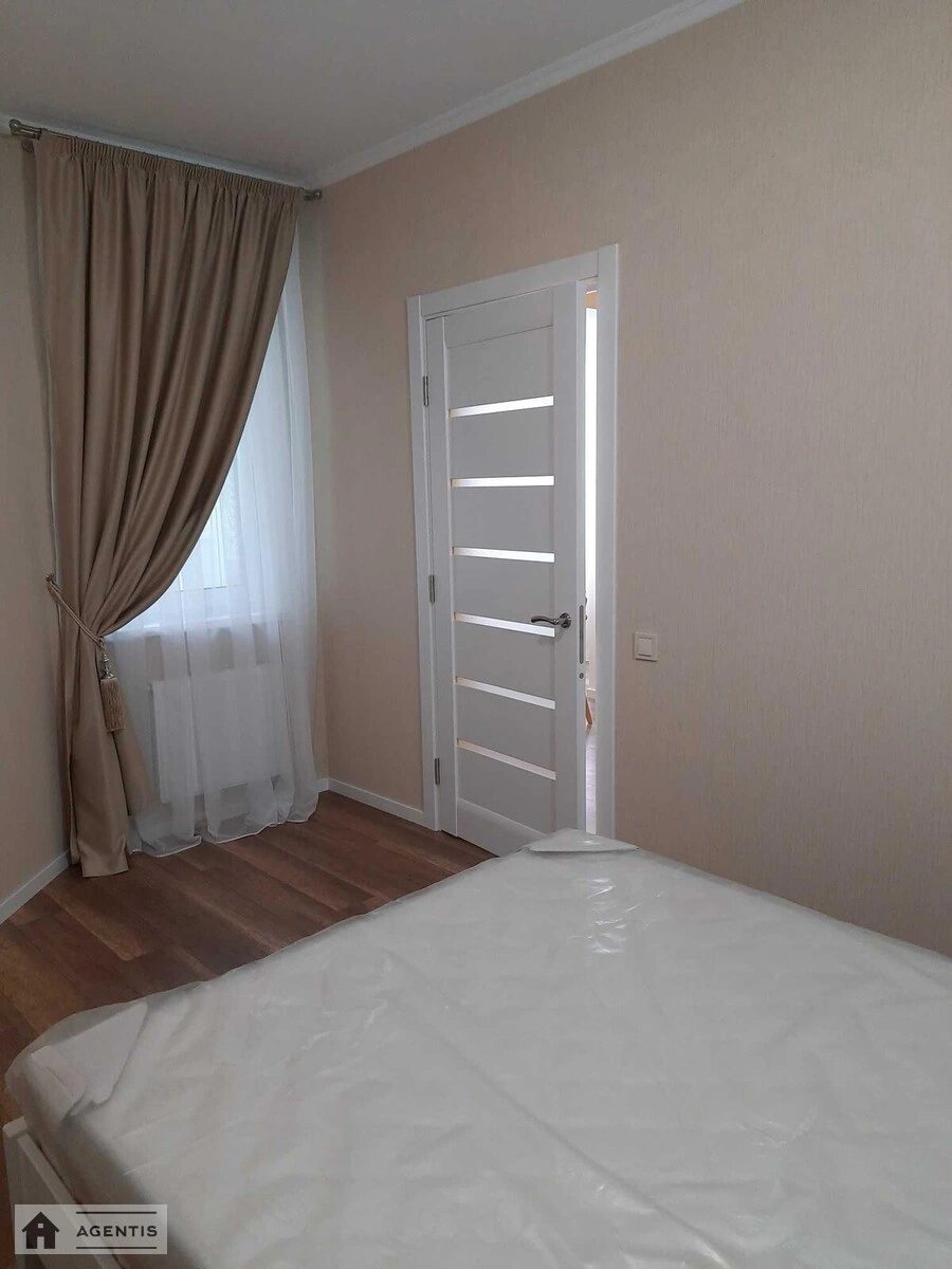 Сдам квартиру 2 комнаты, 53 m², 14 эт./22 этажа. 2, Михайла Донця вул., Киев. 