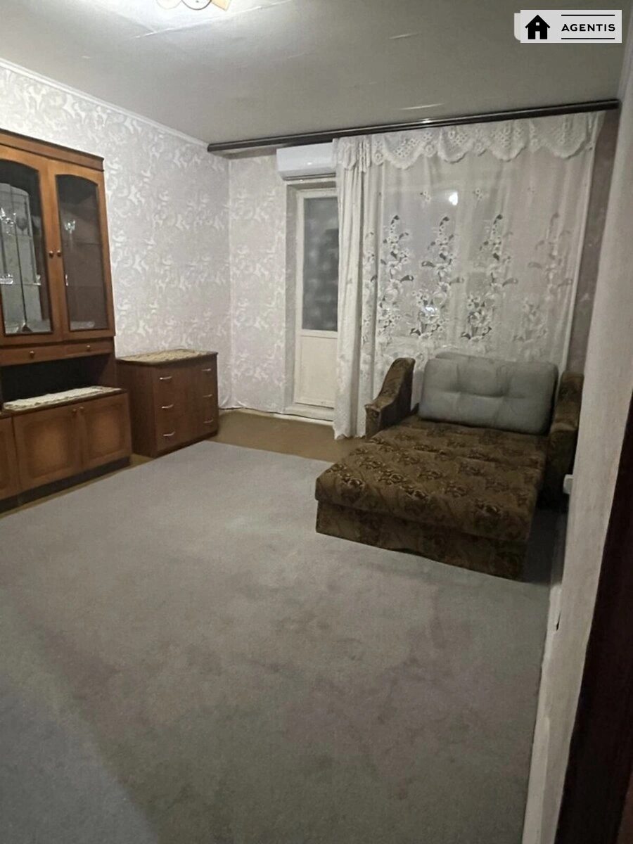 Здам квартиру 2 кімнати, 52 m², 2 пов./9 поверхів. Академіка Корольова просп., Київ. 