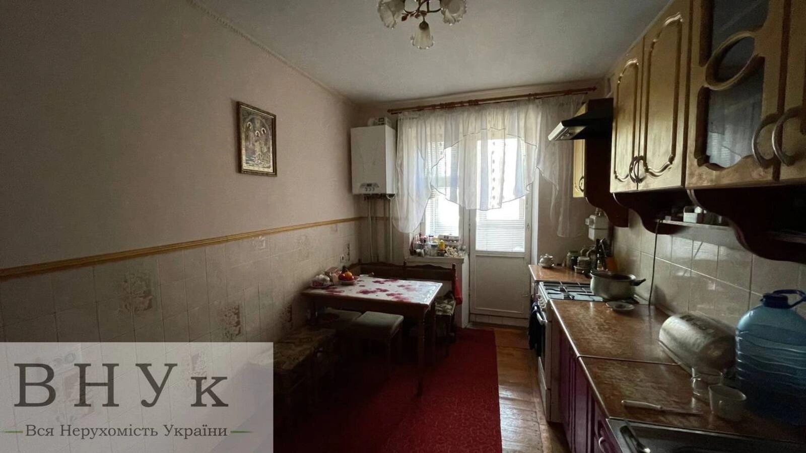 Apartments for sale 4 rooms, 82 m², 1st fl./9 floors. Zluky pr., Ternopil. 