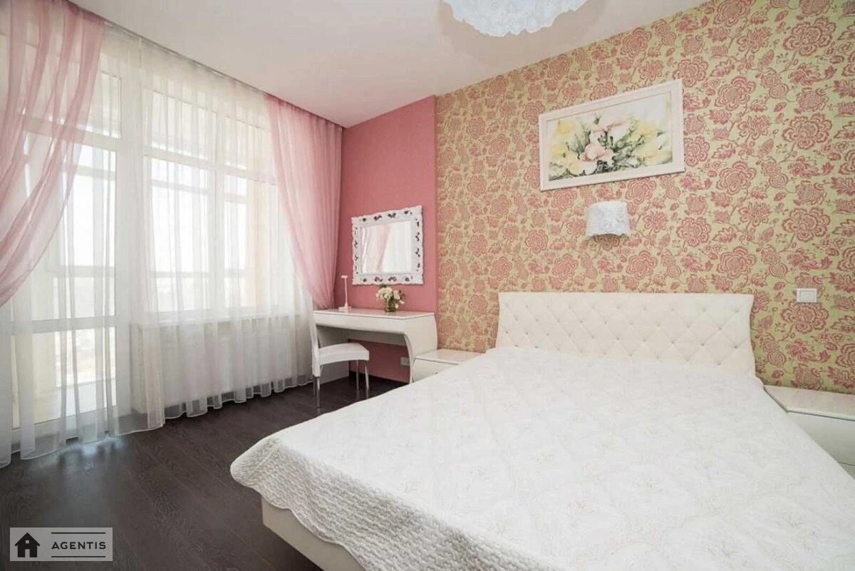 Сдам квартиру 3 комнаты, 115 m², 8 эт./21 этаж. 16, Андрія Верхогляда вул. (Михайла Драгомірова), Киев. 