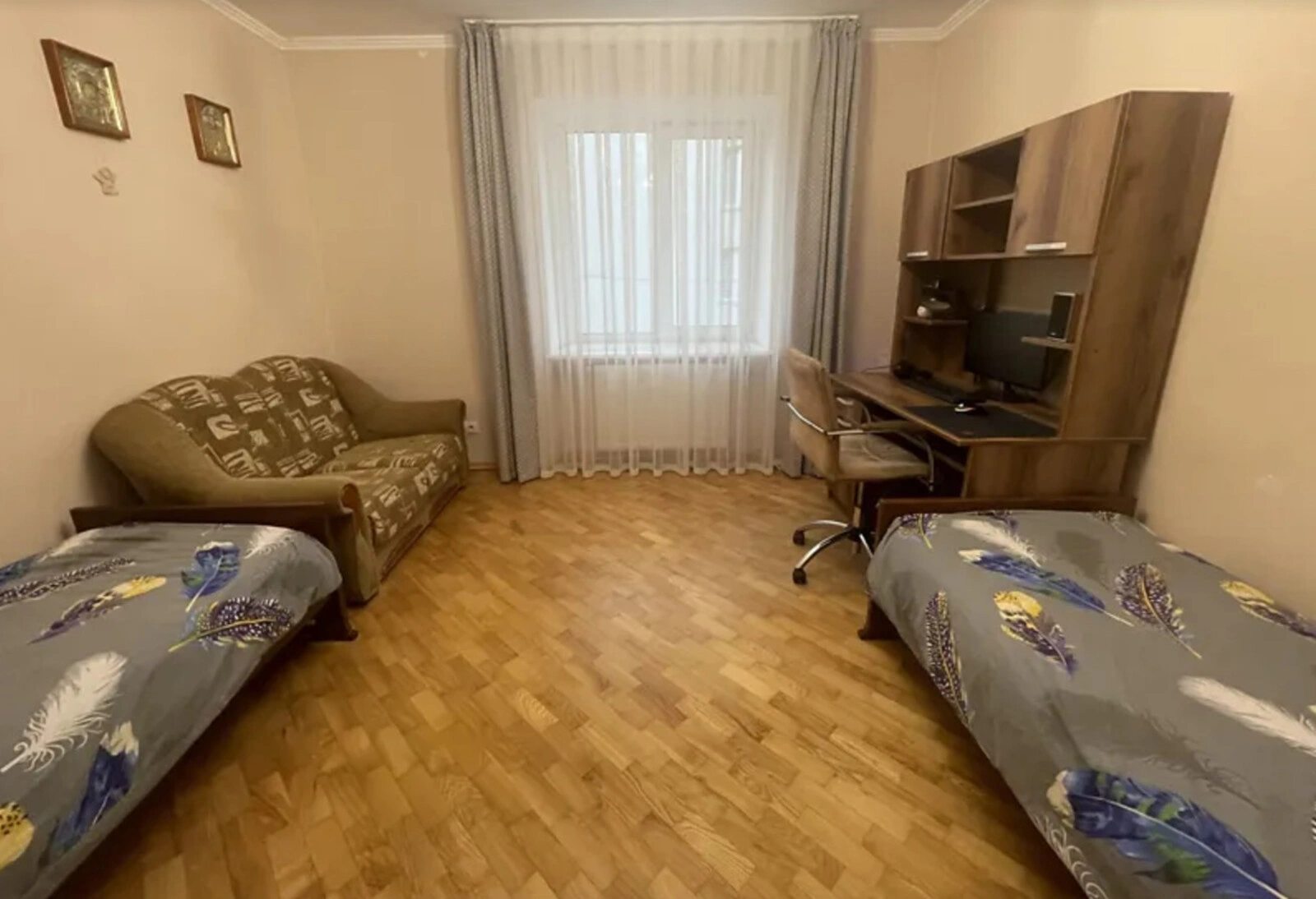 Apartments for sale 2 rooms, 88 m², 2nd fl./6 floors. Дружба, Ternopil. 