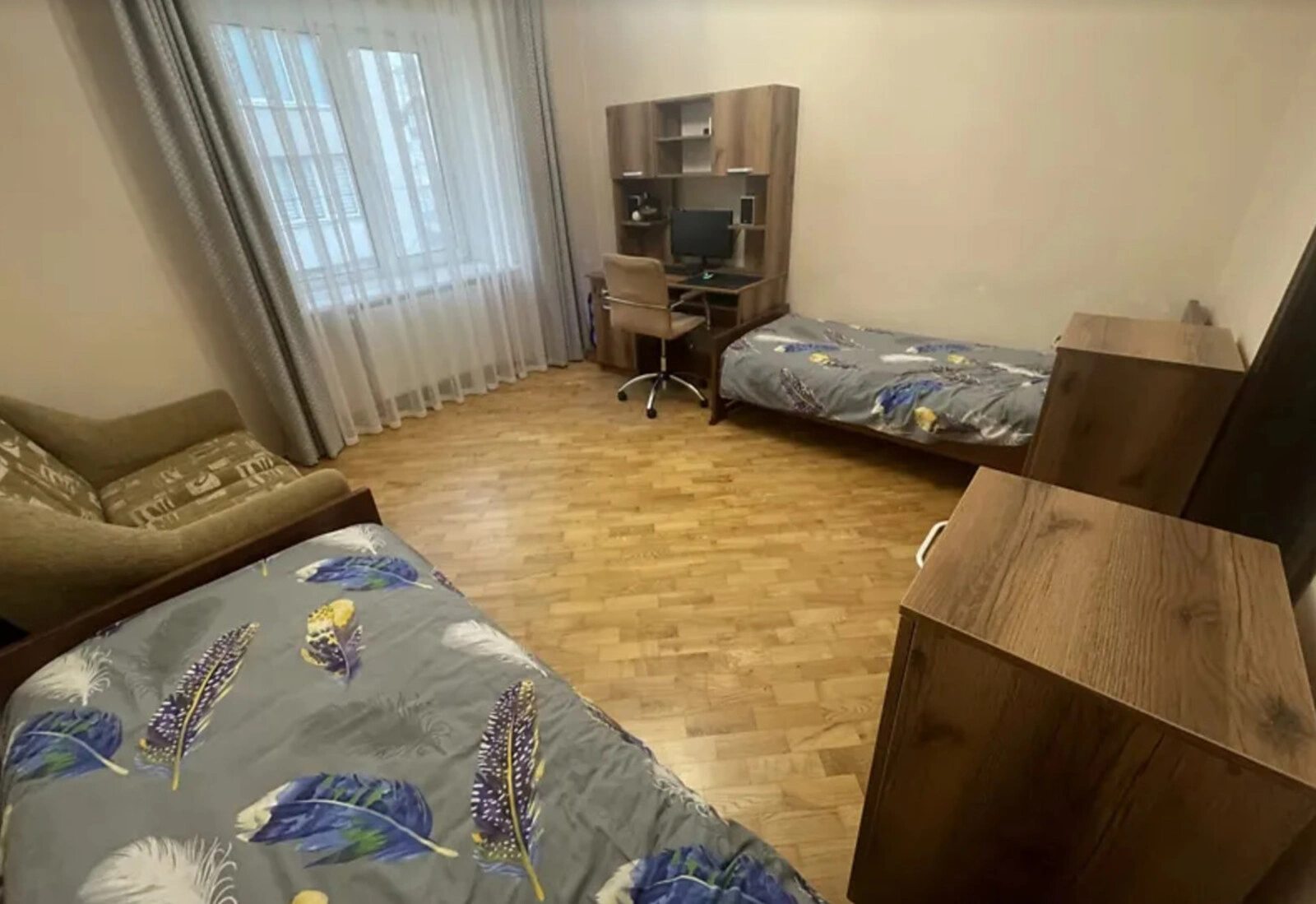 Apartments for sale 2 rooms, 88 m², 2nd fl./6 floors. Дружба, Ternopil. 