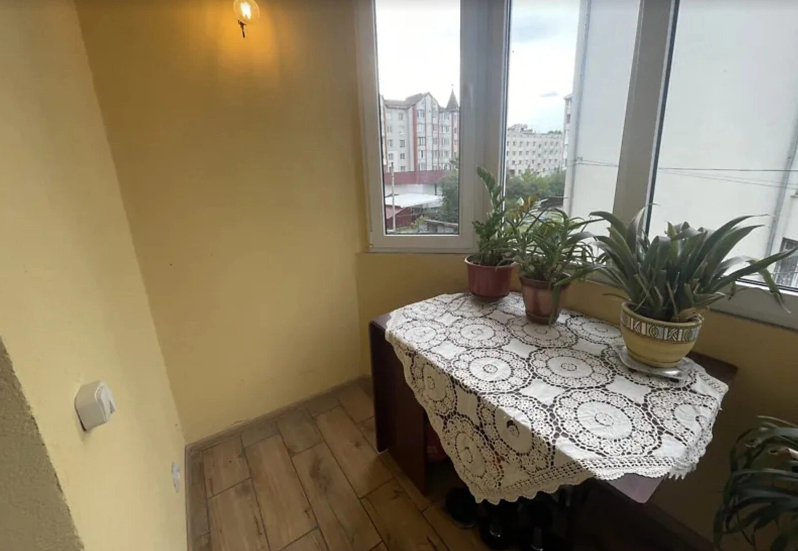 Apartments for sale 2 rooms, 88 m², 2nd fl./6 floors. Дружба, Ternopil. 