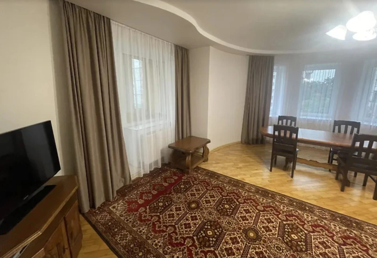 Apartments for sale 2 rooms, 88 m², 2nd fl./6 floors. Дружба, Ternopil. 