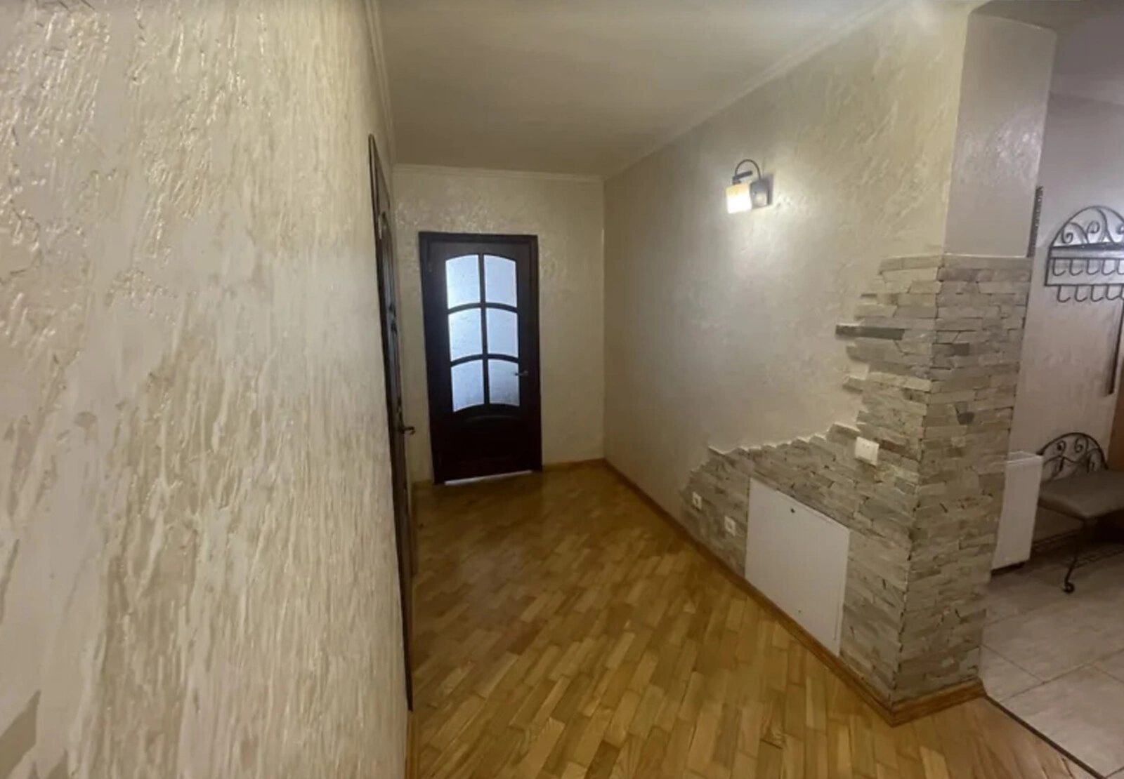 Apartments for sale 2 rooms, 88 m², 2nd fl./6 floors. Дружба, Ternopil. 