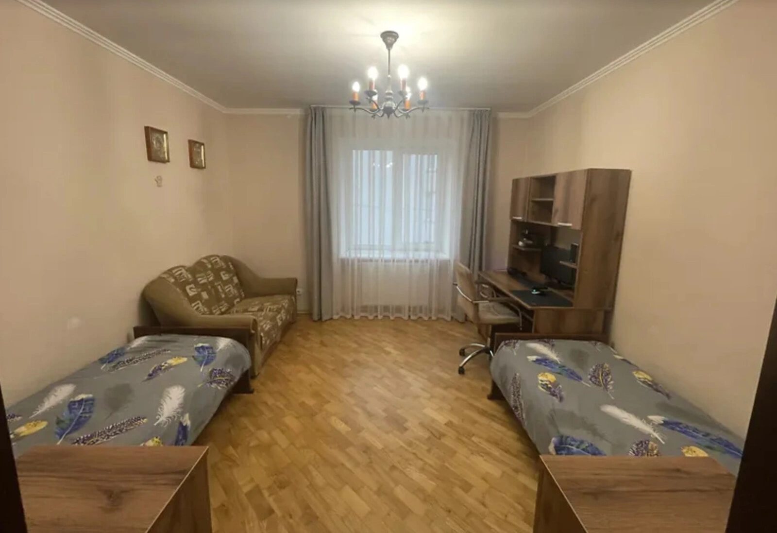 Apartments for sale 2 rooms, 88 m², 2nd fl./6 floors. Дружба, Ternopil. 