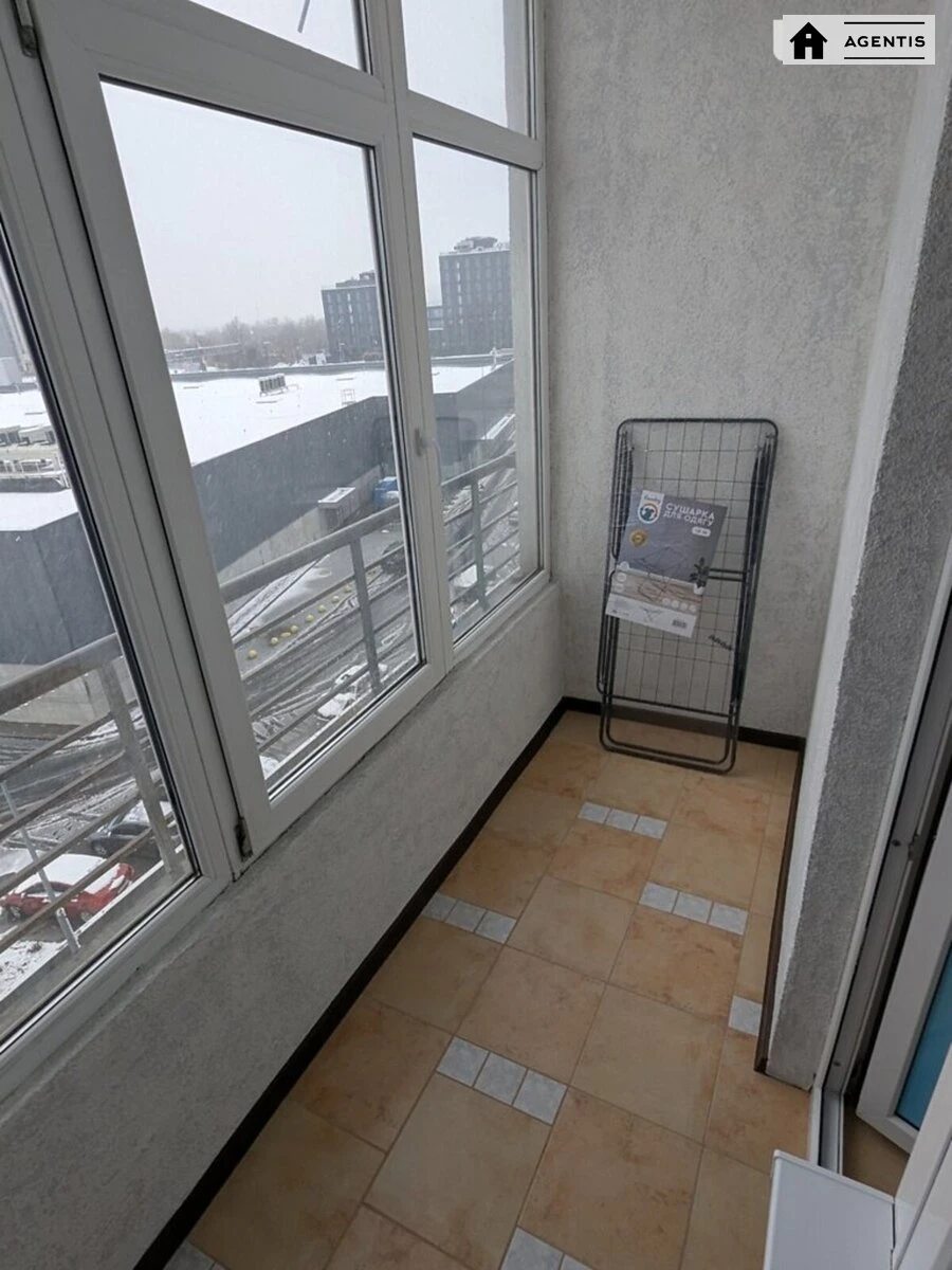 Сдам квартиру 1 комната, 55 m², 5 эт./17 этажей. 26, Днепровская набережная 26, Киев. 