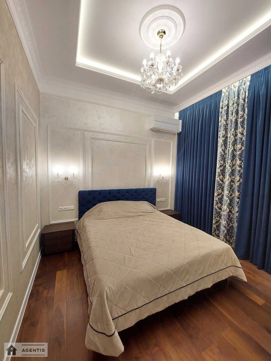 Сдам квартиру 2 комнаты, 60 m², 2 эт./3 этажа. 32, Антоновича вул. (Горького), Киев. 