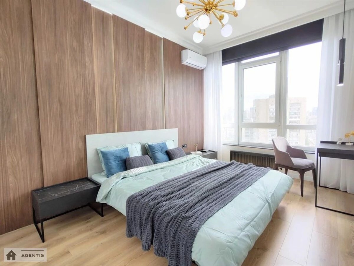 Сдам квартиру 2 комнаты, 55 m², 13 эт./25 этажей. 68, Жилянская 68, Киев. 