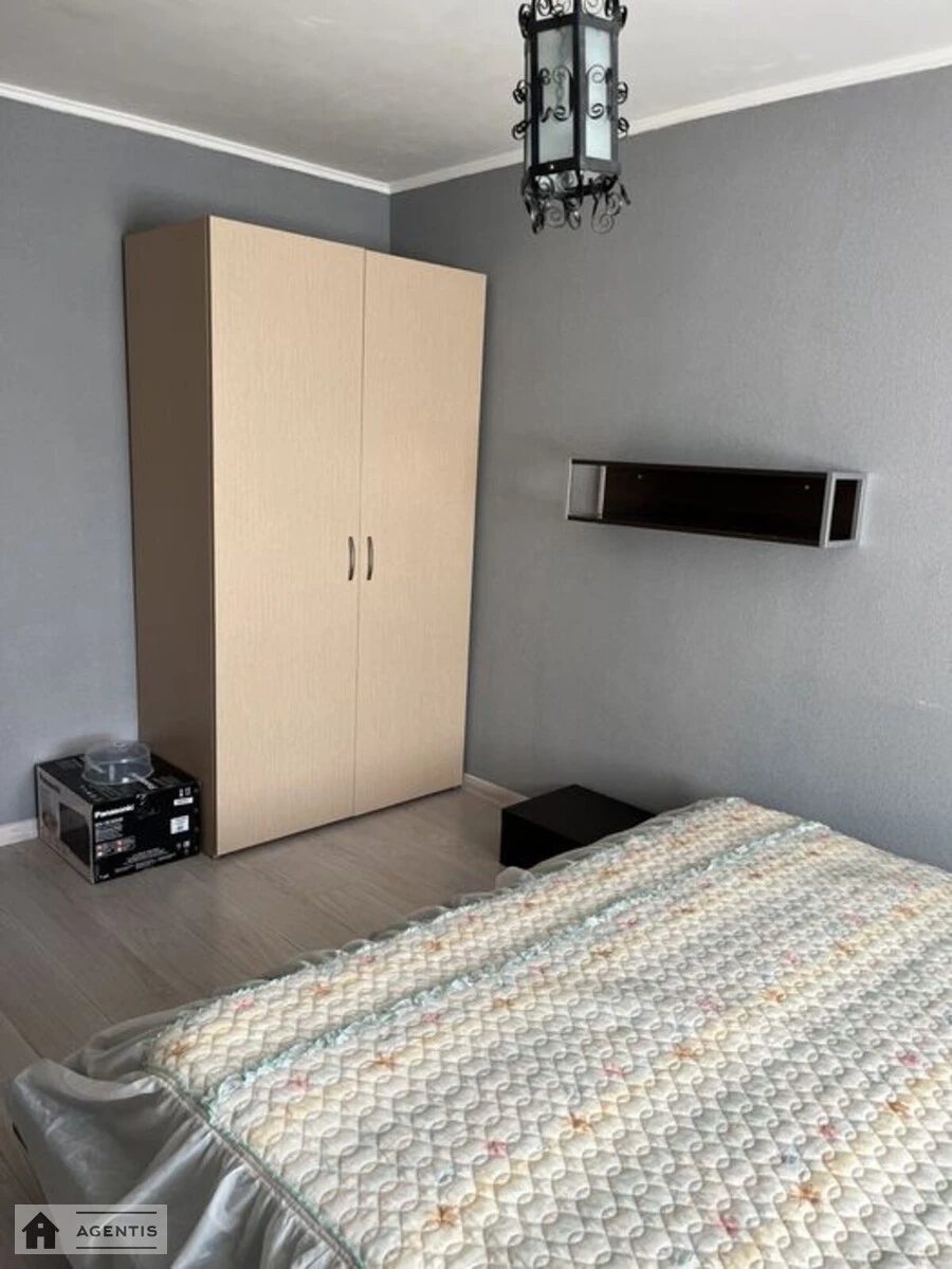 Сдам квартиру 2 комнаты, 66 m², 19 эт./24 этажа. 2, Олени Пчілки вул., Киев. 