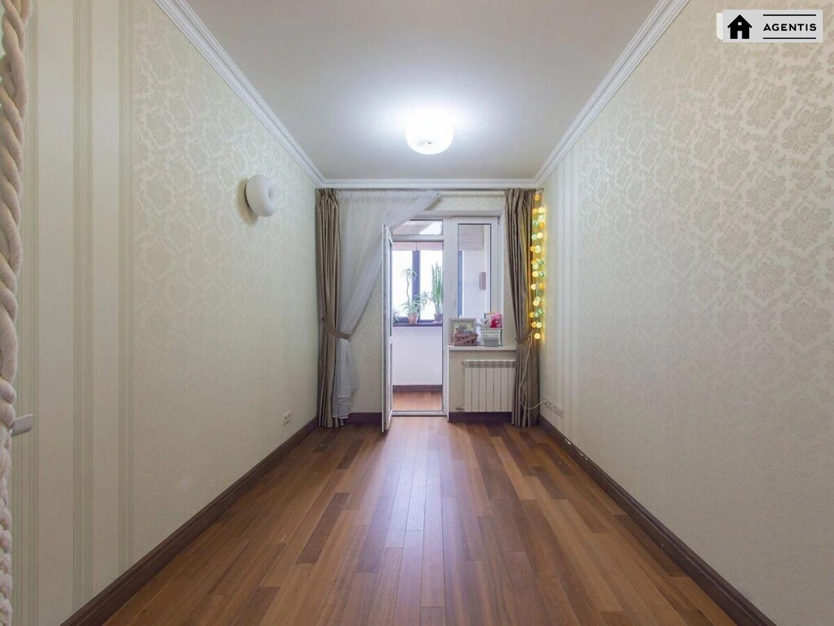 Сдам квартиру 4 комнаты, 142 m², 15 эт./16 этажей. 6, Кадетский Гай 6, Киев. 