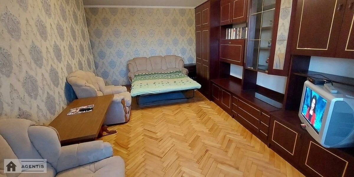 Сдам квартиру 2 комнаты, 56 m², 8 эт./12 этажей. 10, Бехтеревский 10, Киев. 