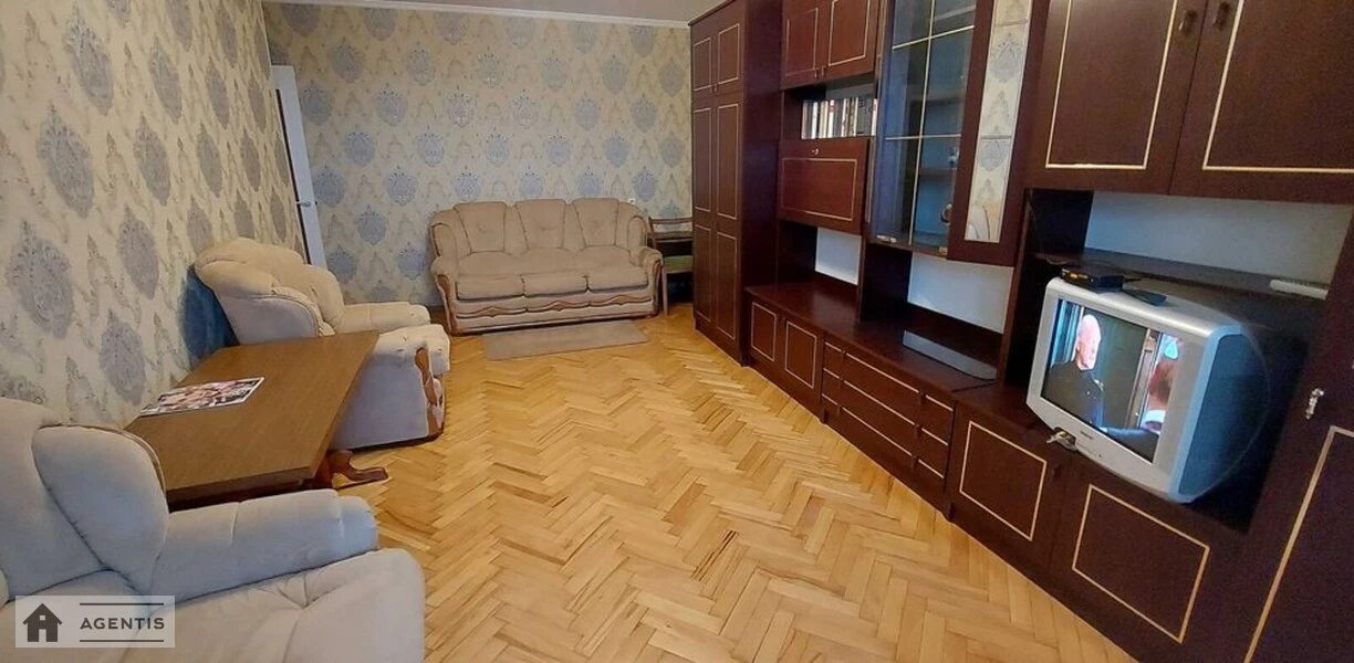 Сдам квартиру 2 комнаты, 56 m², 8 эт./12 этажей. 10, Бехтеревский 10, Киев. 