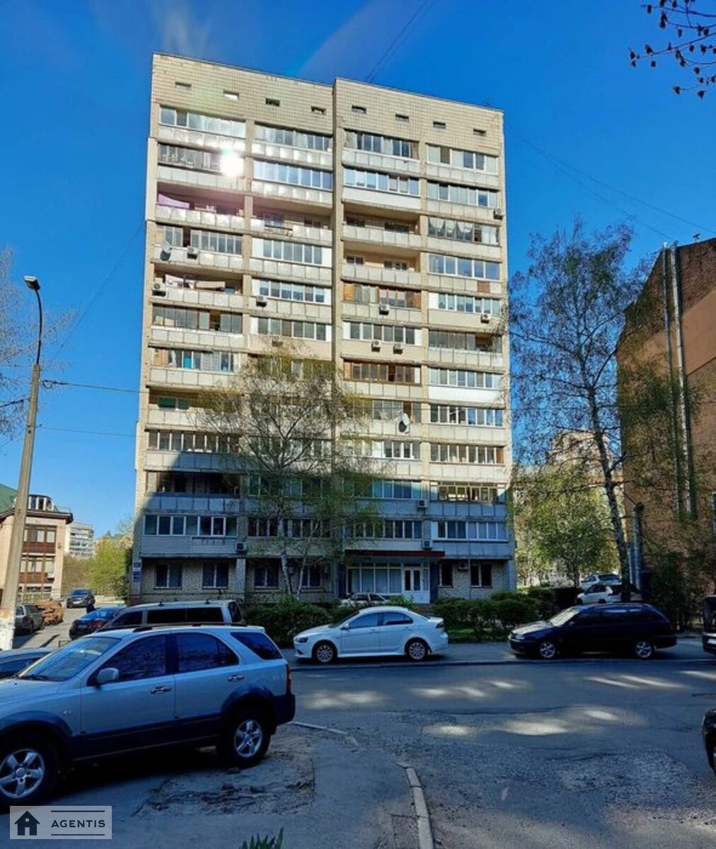 Сдам квартиру 2 комнаты, 56 m², 8 эт./12 этажей. 10, Бехтеревский 10, Киев. 