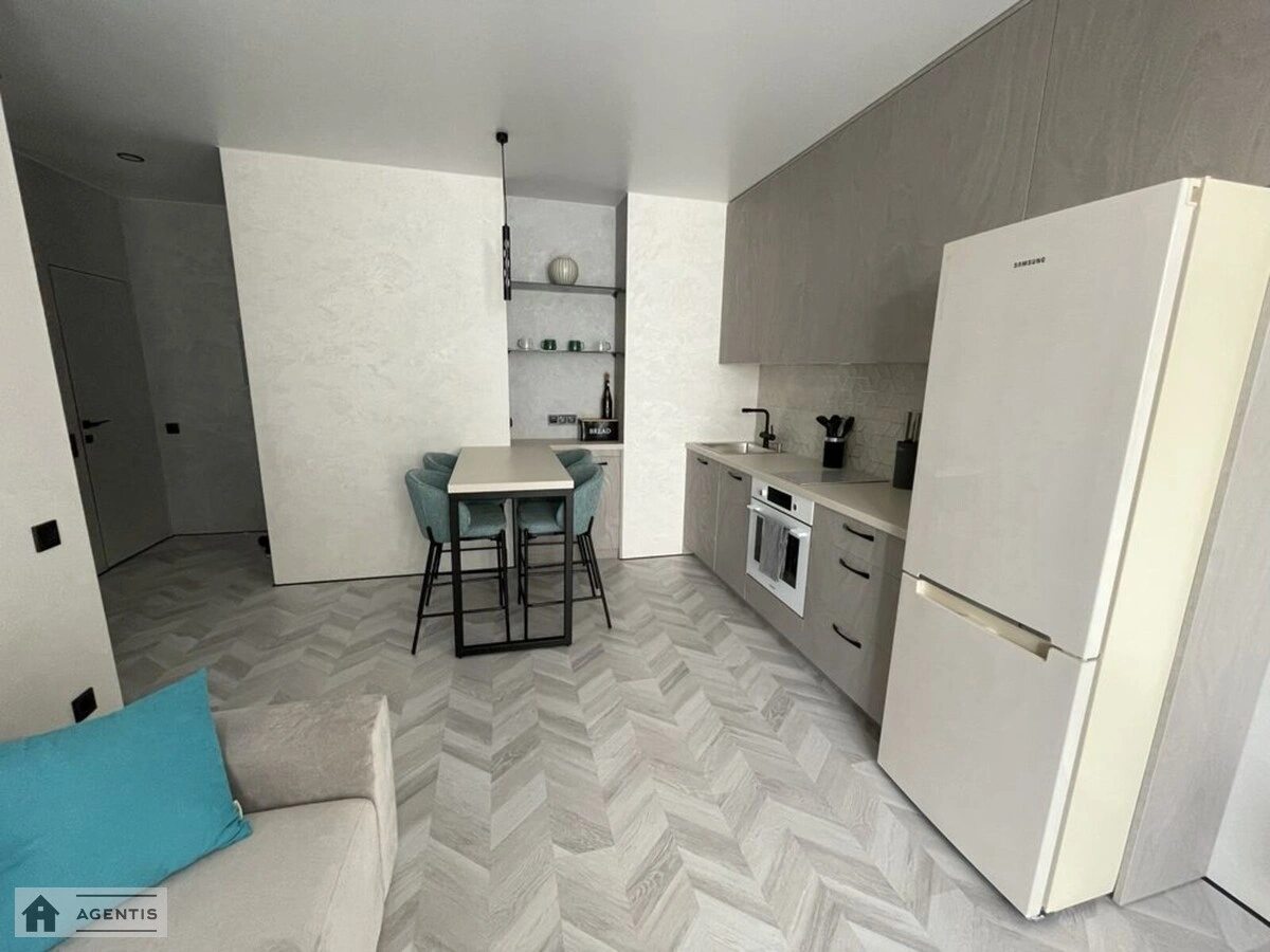 Сдам квартиру 2 комнаты, 42 m², 11 эт./25 этажей. 8, Армянская 8, Киев. 