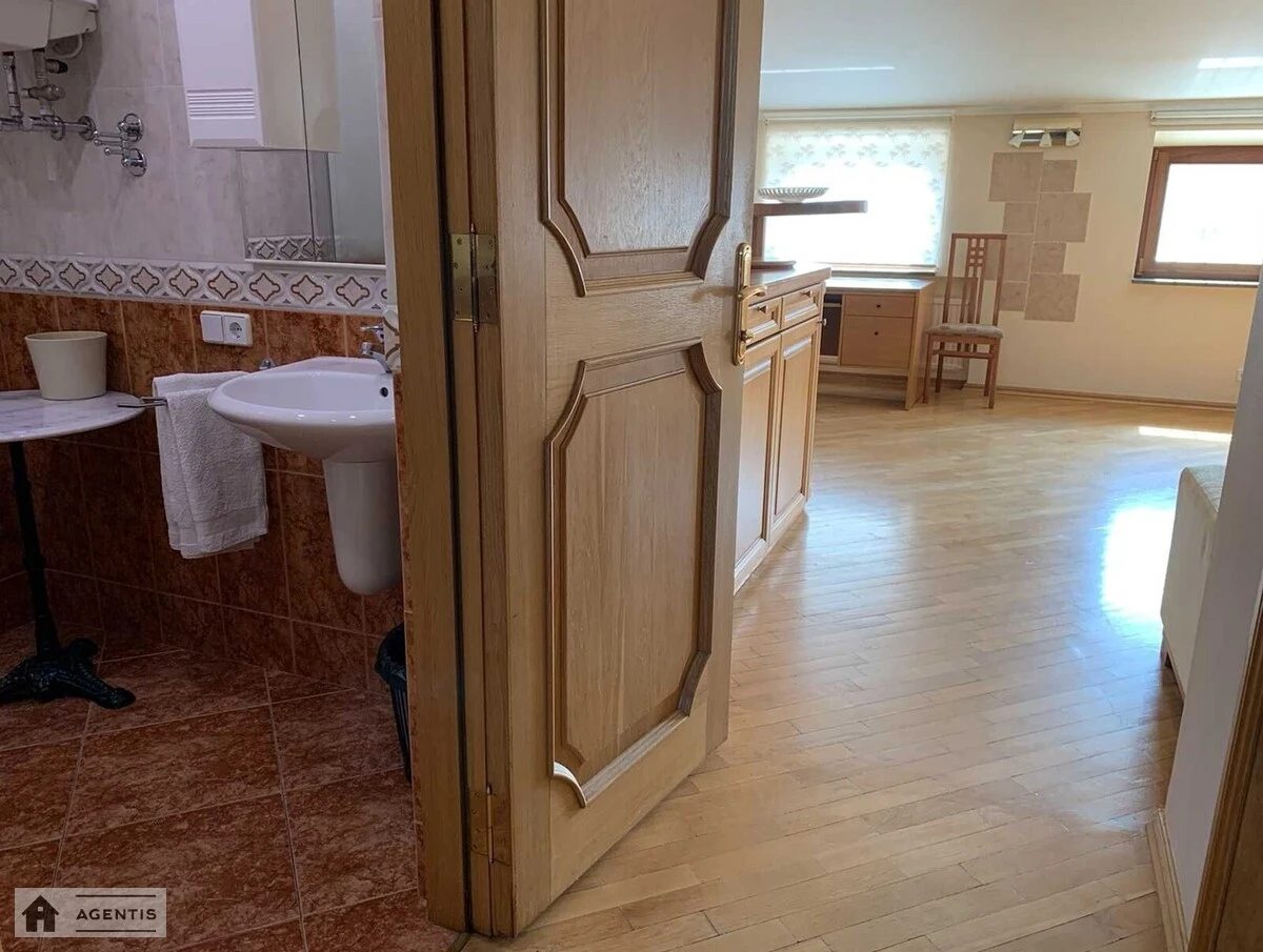 Apartment for rent 2 rooms, 70 m², 7th fl./7 floors. Hetmana Pavla Skoropadskoho vul. Lva Tolstoho, Kyiv. 