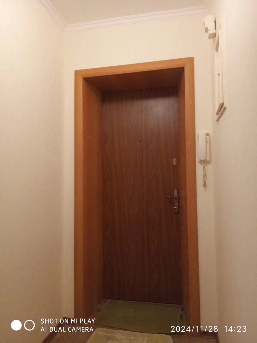 Apartments for sale 2 rooms, 45 m², 2nd fl./5 floors. 28, Degtyarivska 28, Kyiv. 