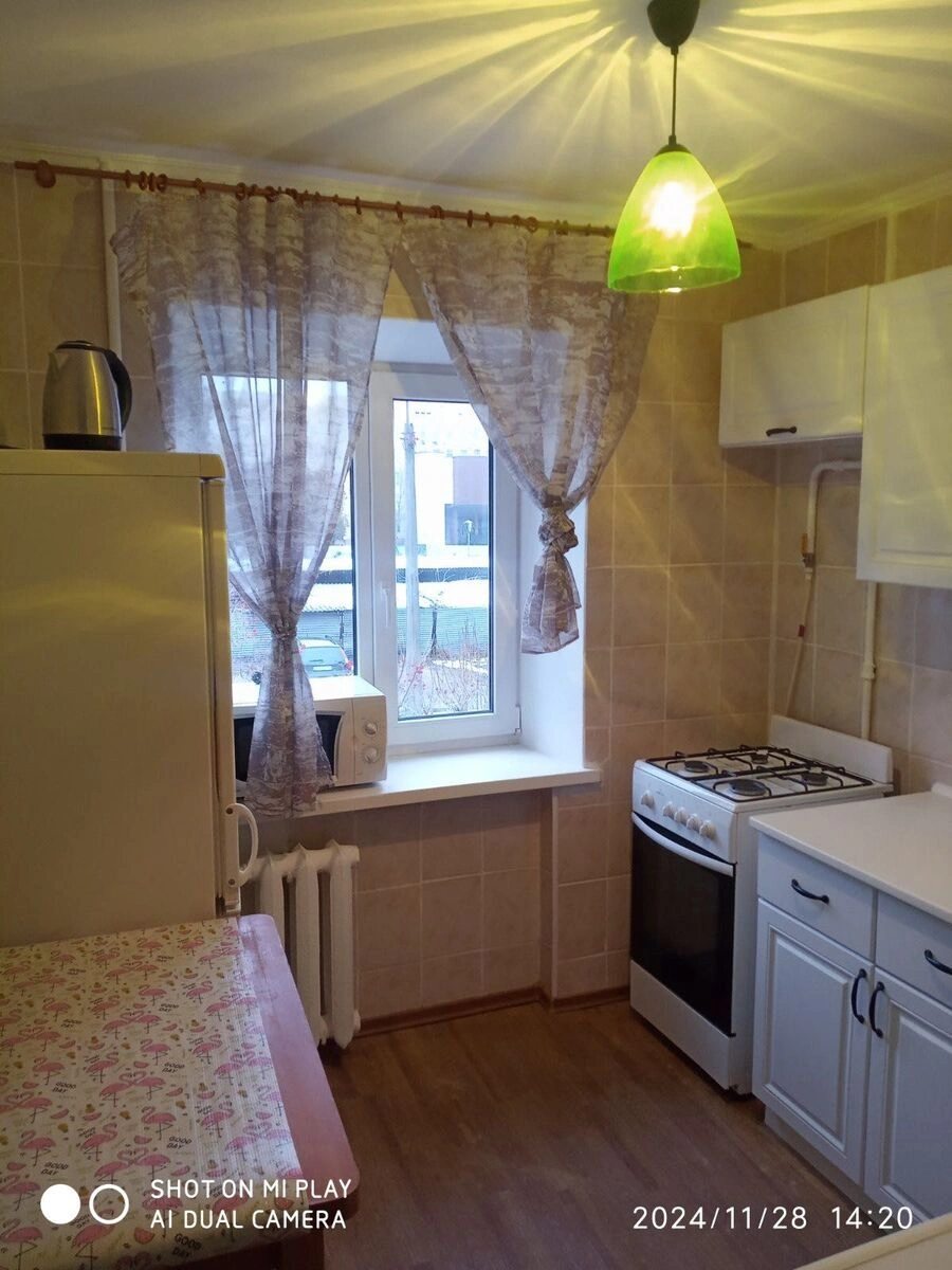 Apartments for sale 2 rooms, 45 m², 2nd fl./5 floors. 28, Degtyarivska 28, Kyiv. 