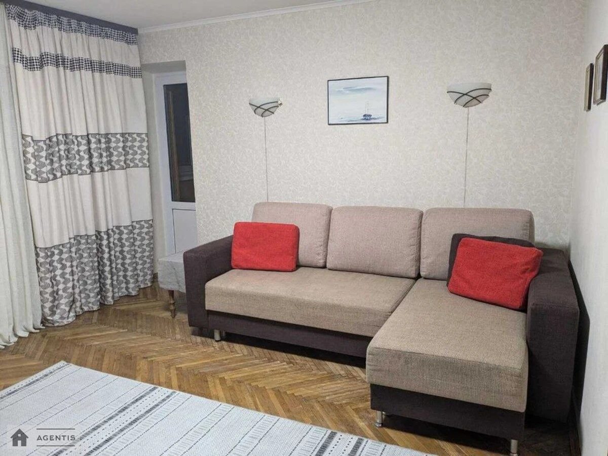 Сдам квартиру 2 комнаты, 52 m², 9 эт./9 этажей. Науки, Киев. 