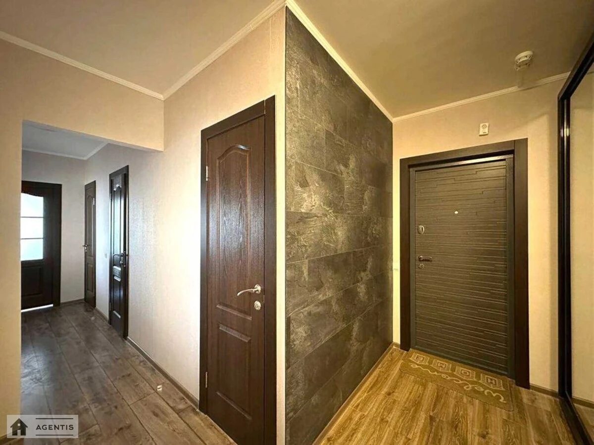 Сдам квартиру 2 комнаты, 64 m², 24 эт./24 этажа. 85, Юлії Здановської вул. (Михайла Ломоносова), Киев. 