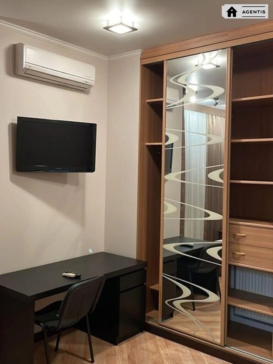 Apartment for rent 3 rooms, 101 m², 3rd fl./19 floors. 11, Bulvarno-Kudryavska vul. Vorovskoho, Kyiv. 