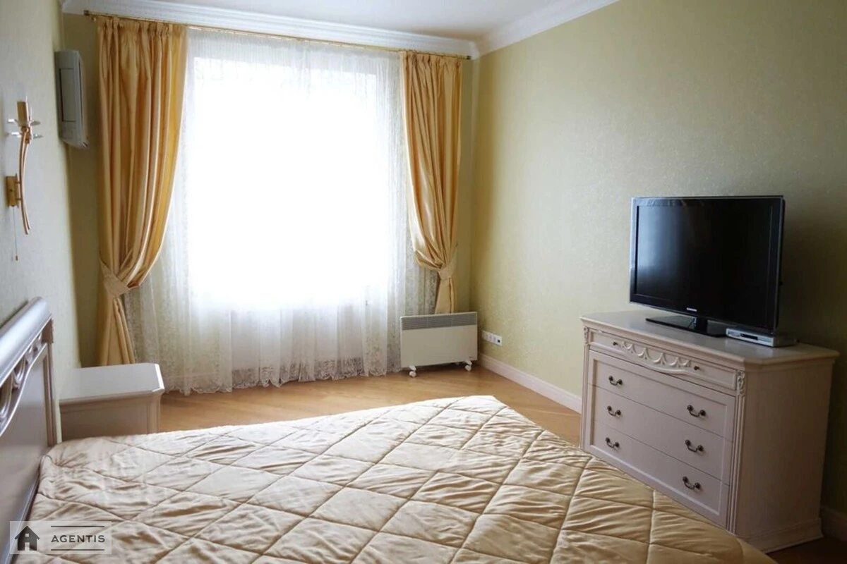 Сдам квартиру 4 комнаты, 170 m², 9 эт./17 этажей. 50, Златоустовская 50, Киев. 