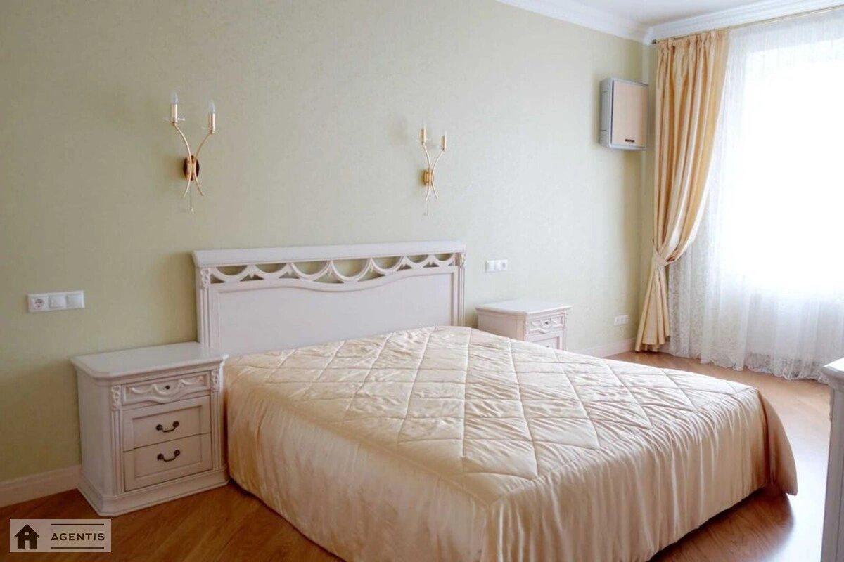 Сдам квартиру 4 комнаты, 170 m², 9 эт./17 этажей. 50, Златоустовская 50, Киев. 